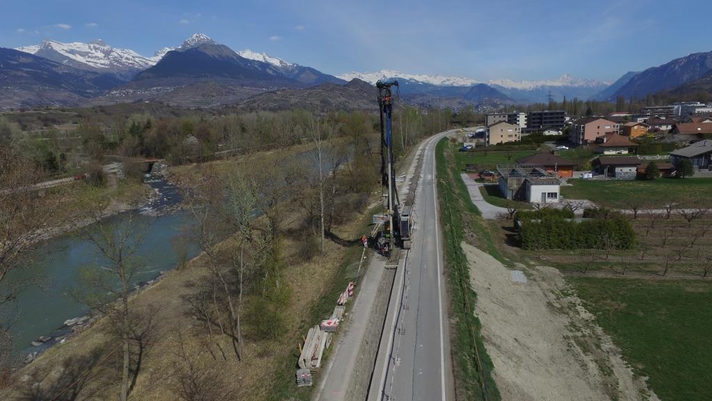 Keller-MTS führt Hochwasserschutz-Arbeiten in Aproz durch